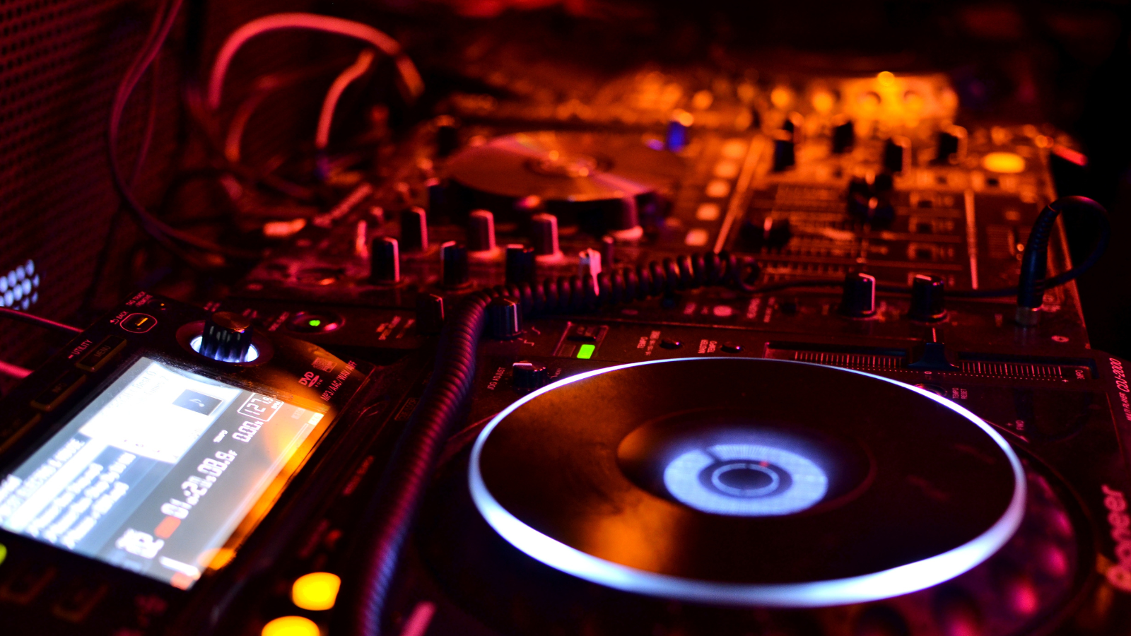 dj1 DJ decks