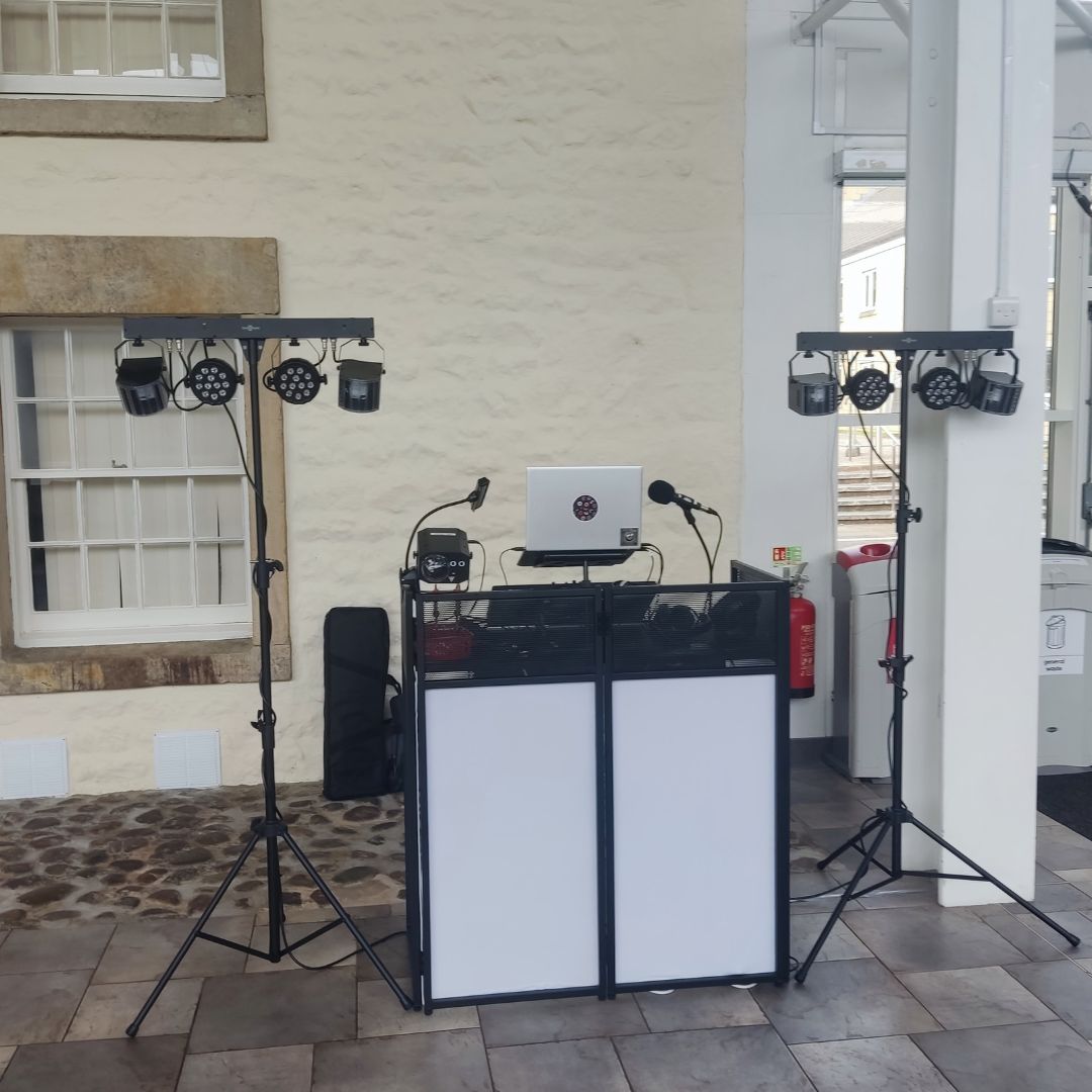 DJ003 DJ set-up